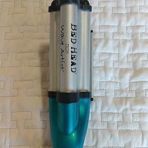 Bed head wave artist